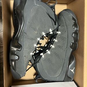 Jordan 9 Retro 
Size: 6Y